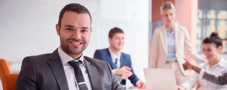Empresas Investem na Qualificação Profissional - Destaque